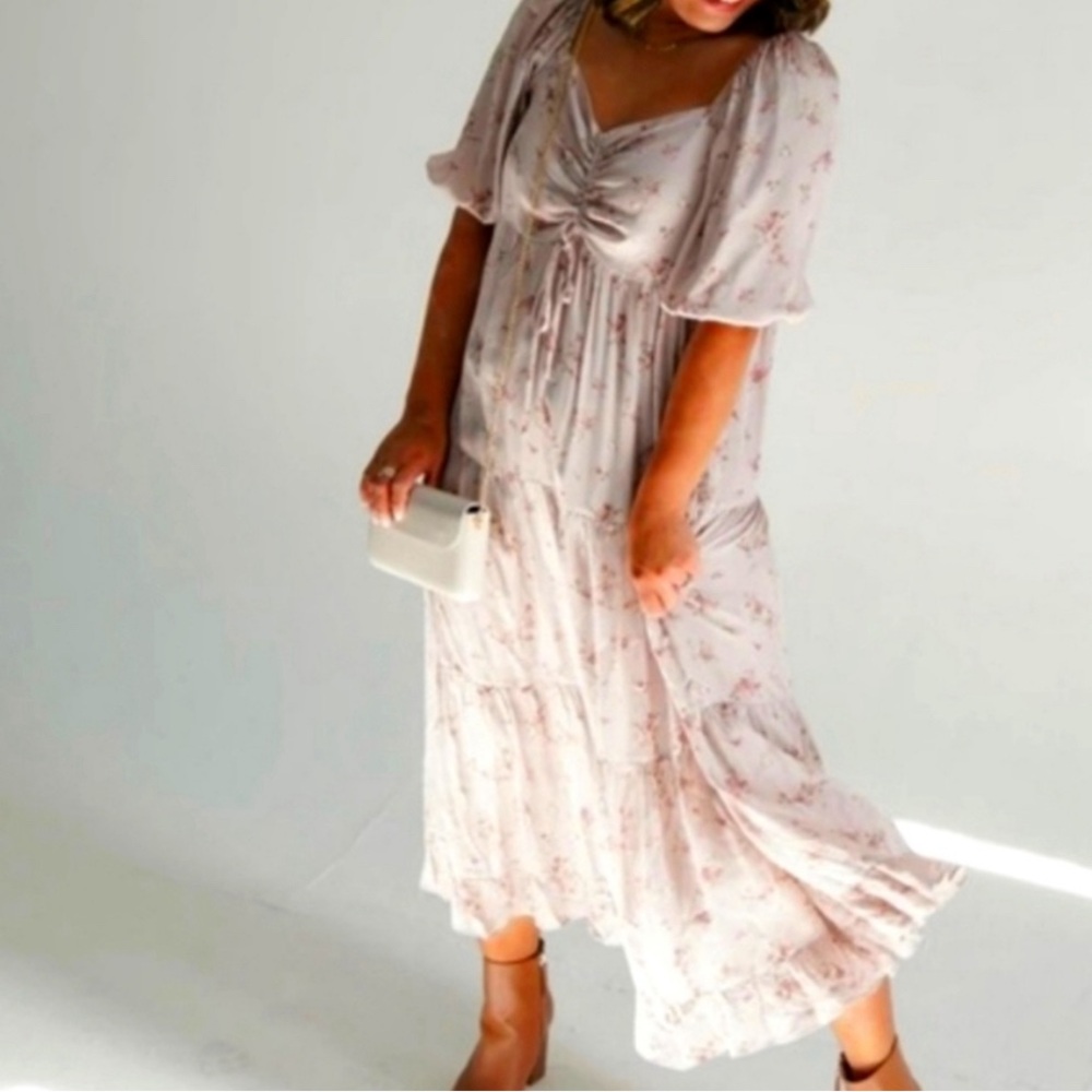 Carly Jean Los Angeles Brianna Floral Midi Dress